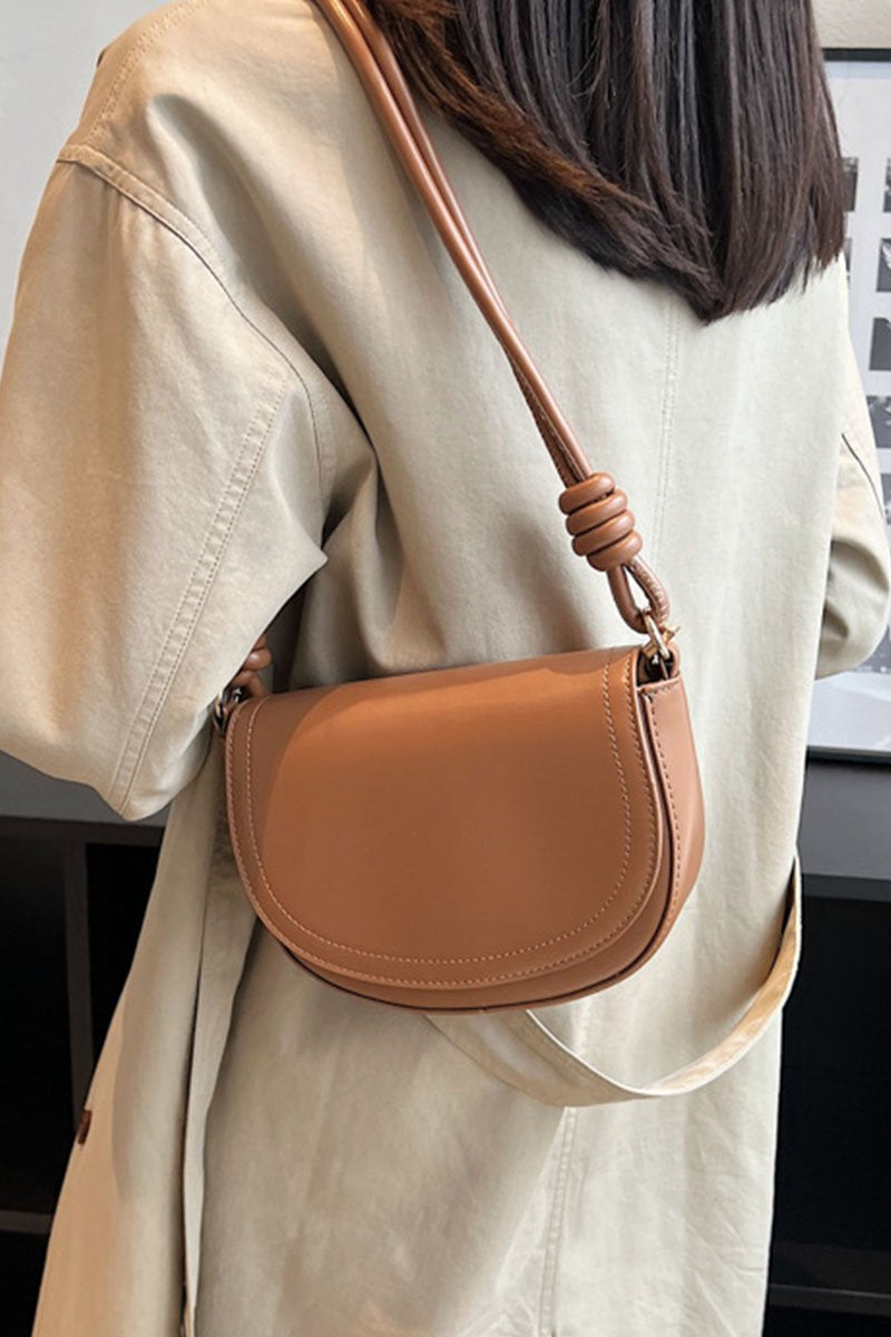 LEATHER RETRO BUCKLE SHOULDER BAG