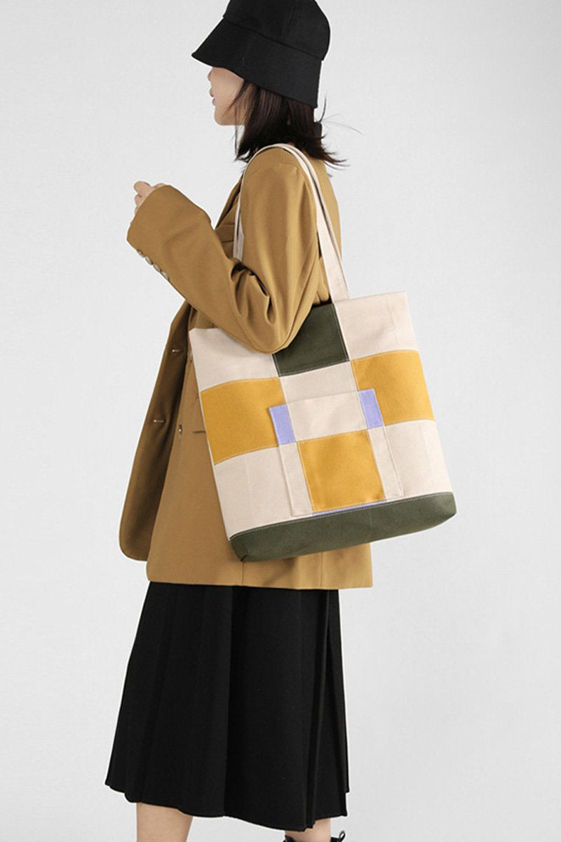 PLAID PATTERN CANVAS SHOULDER BAG