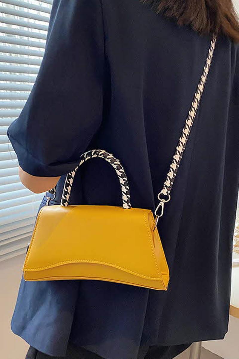 ONE SHOULDER MESSENGER SMALL SQUARE BAG