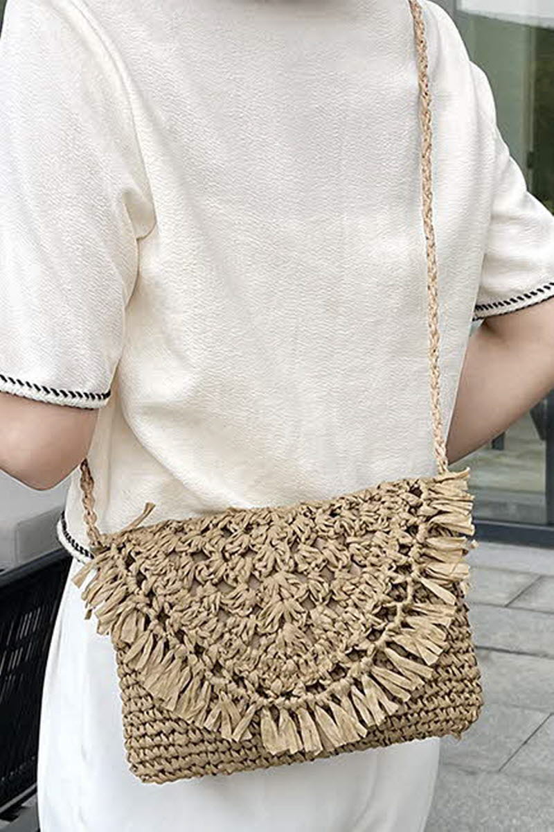 STRAW WOVEN TASSEL DECORATIVE SHOULDER BAG