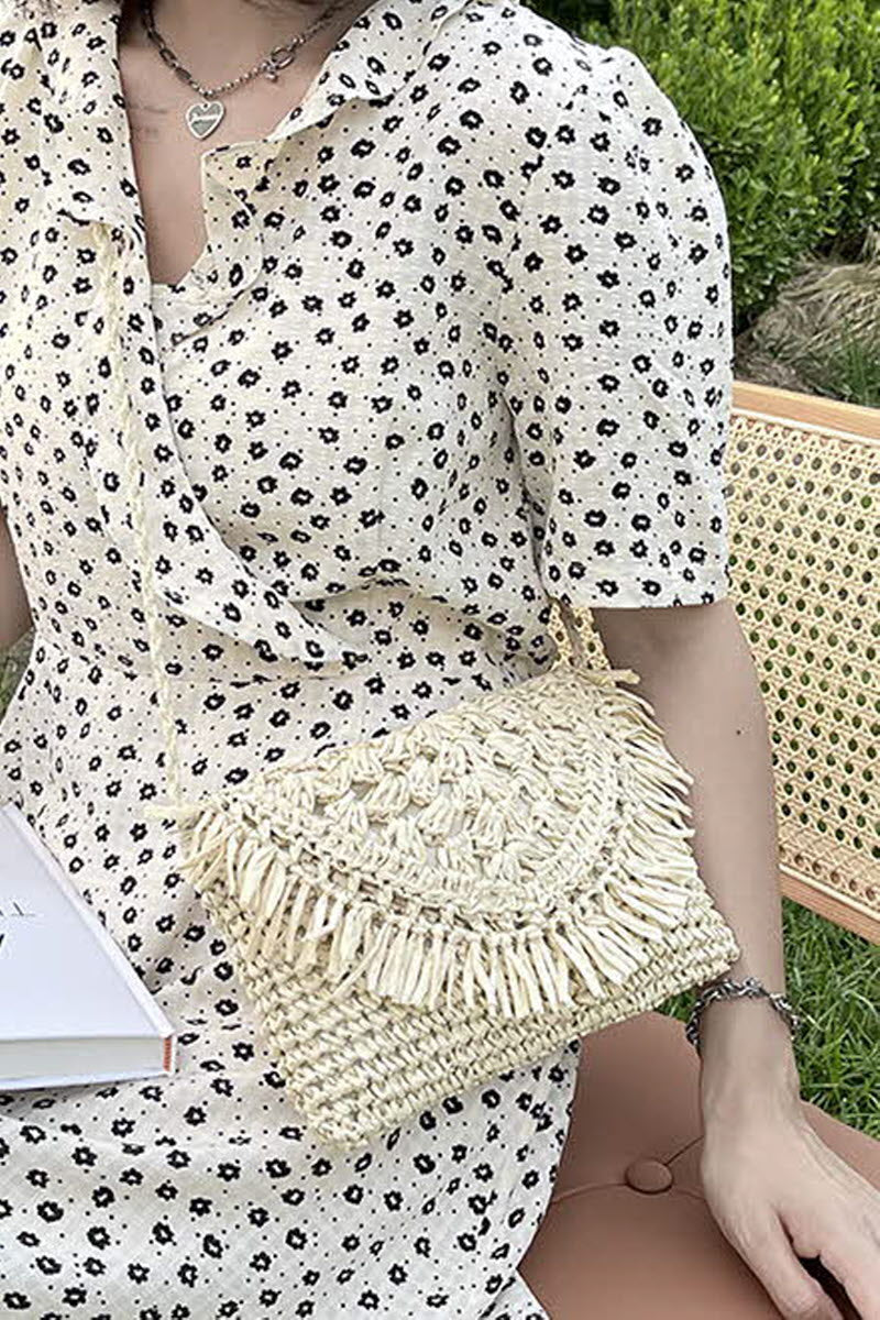 STRAW WOVEN TASSEL DECORATIVE SHOULDER BAG