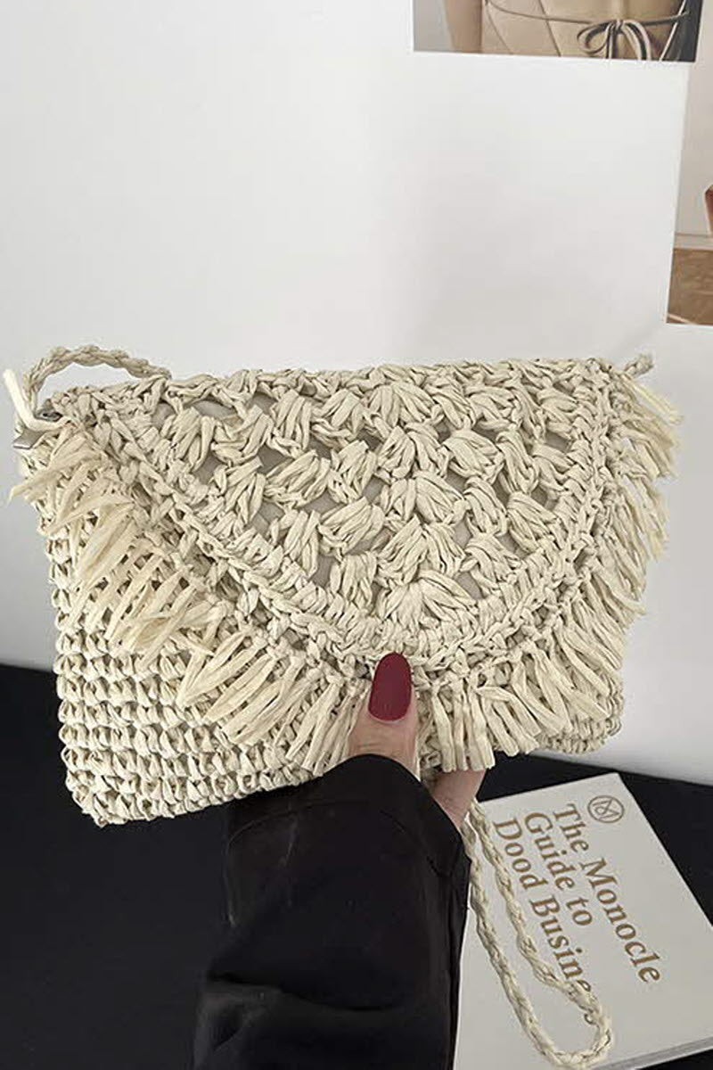 STRAW WOVEN TASSEL DECORATIVE SHOULDER BAG