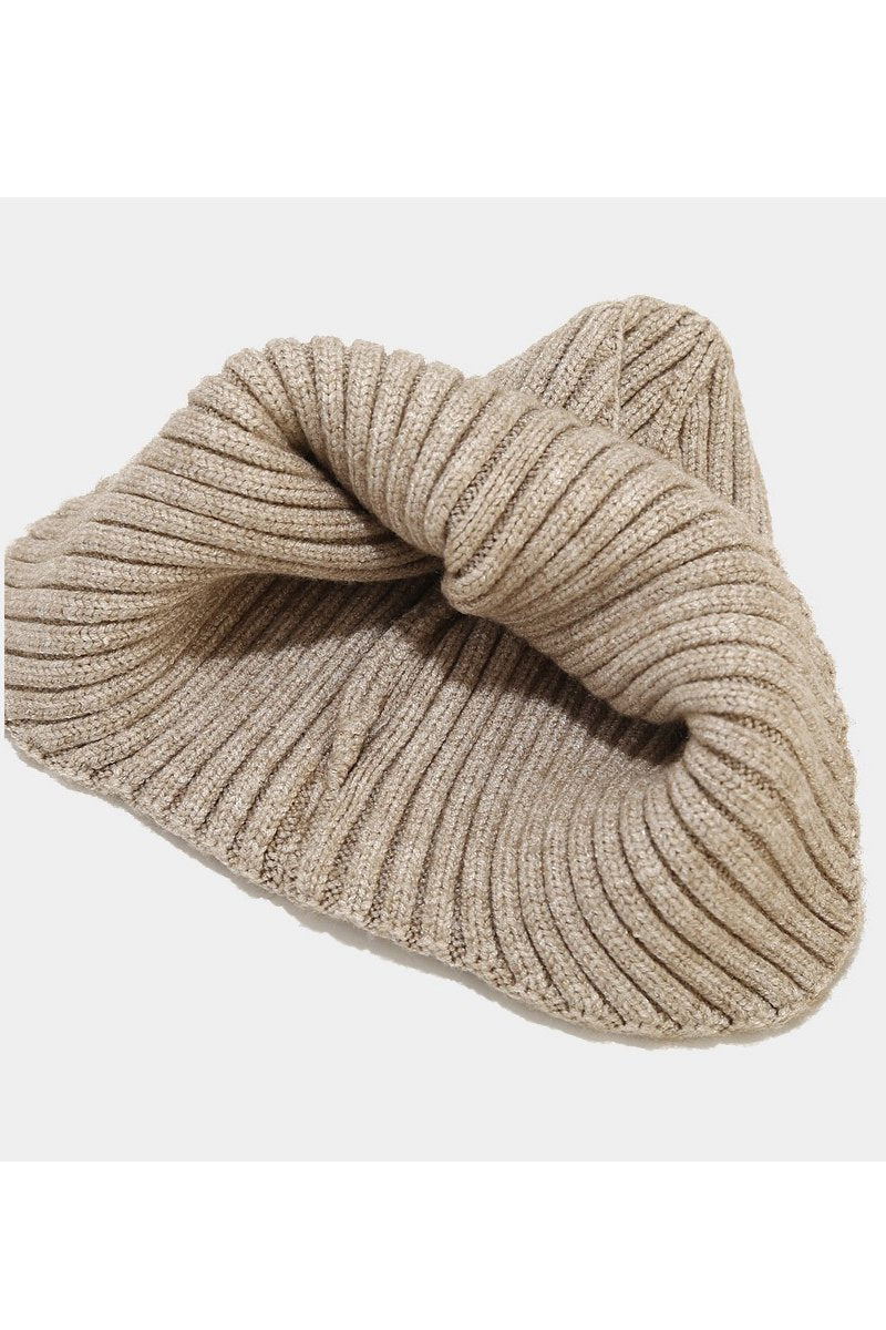 KNITTED SOLID CASUAL BEANIE