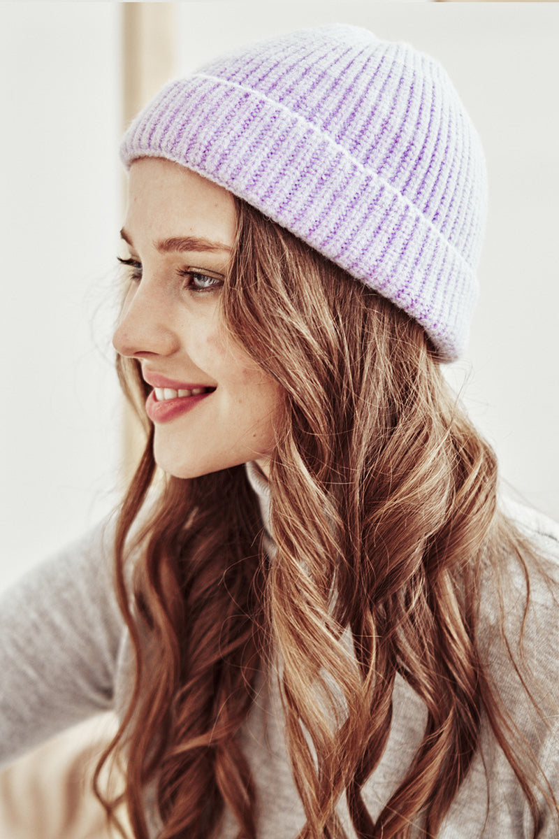 SOLID KNIT BEANIE