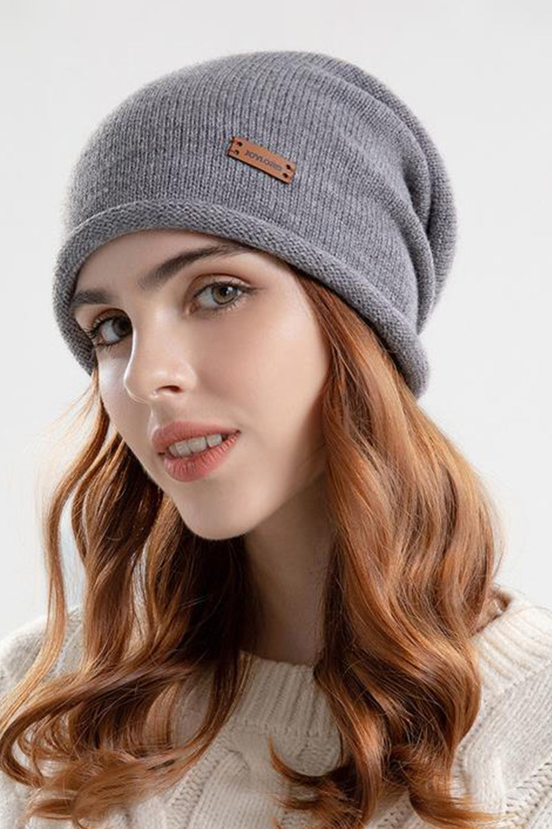 WOMEN LETTER LABEL DECOR BEANIE