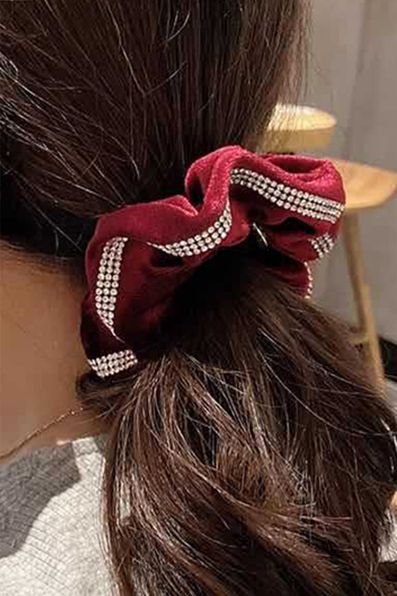 SOLID COLOR VELVET SCRUNCHIE