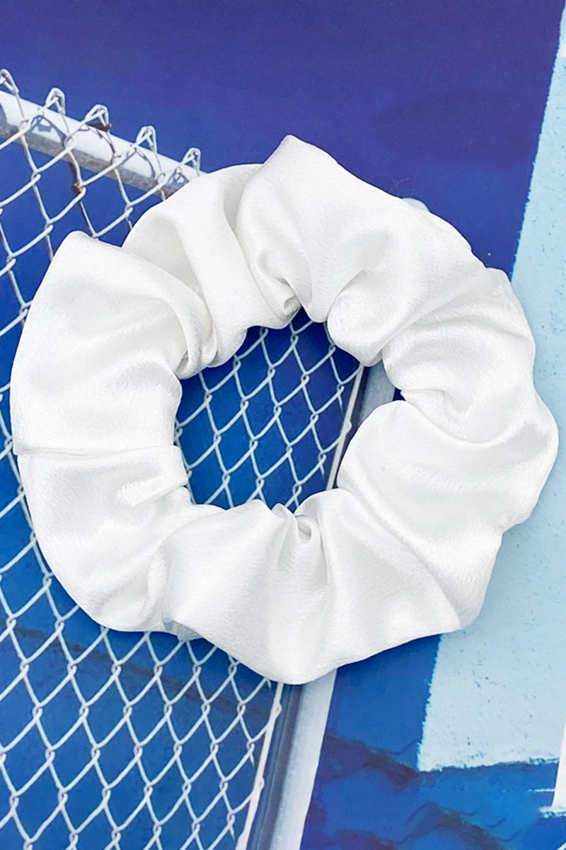 MINIMALIST SOLID COLOR SCRUNCHIE