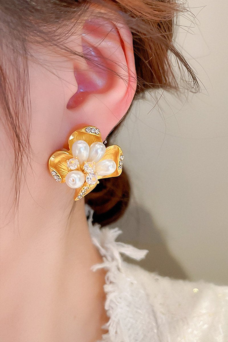 FLOWER SHAPE STUD FASHION EARRINGS