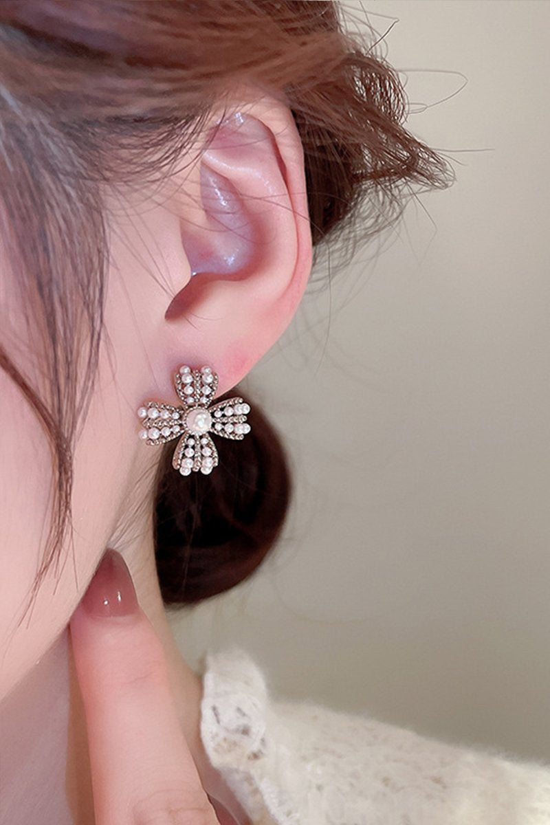 BEADS DECKED STUD EARRINGS