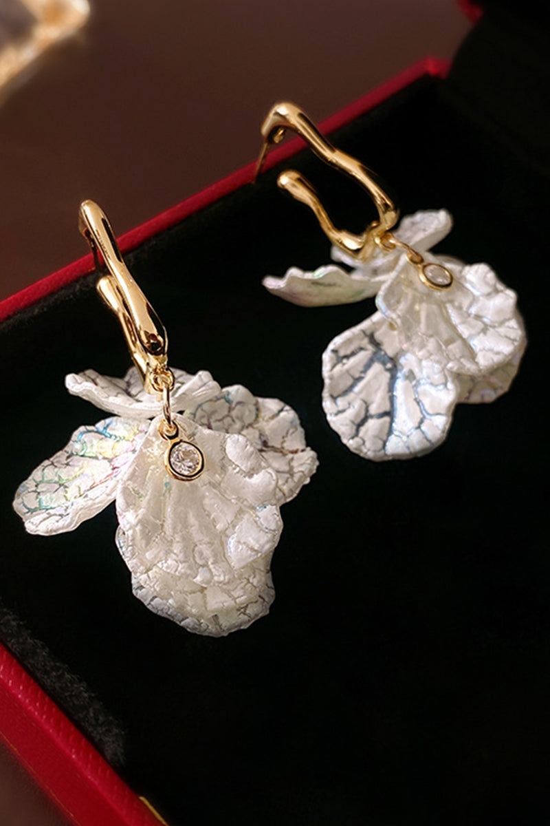 SWEET PLEATED FLOWER EARRINGS