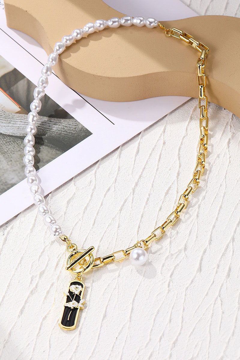 FAUX PEARL CHARM PENDANT NECKLACE