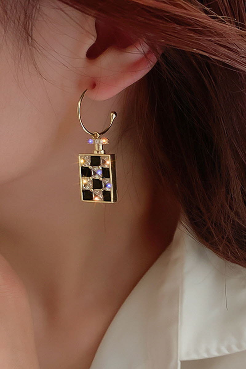 SILVER NEEDLE CHECKERBOARD EARRINGS