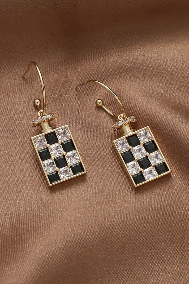 SILVER NEEDLE CHECKERBOARD EARRINGS