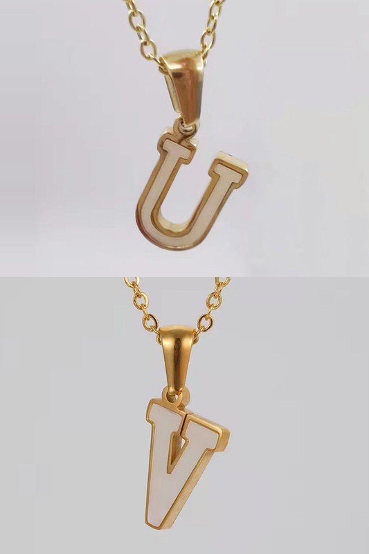 ALPHABET PENDANT FASHION NECKLACE