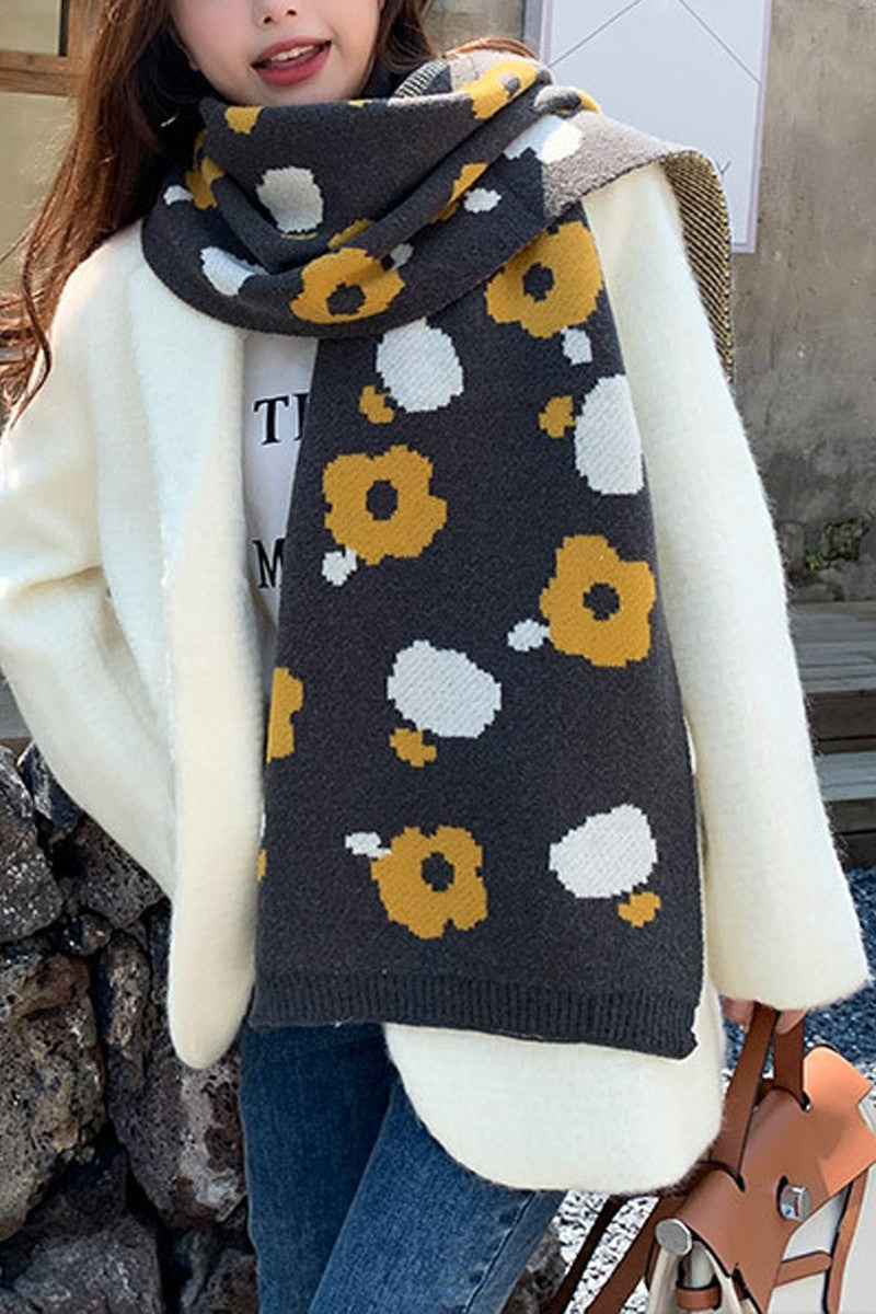 WOMEN KNITTED FLOWER PATTERN SCARF