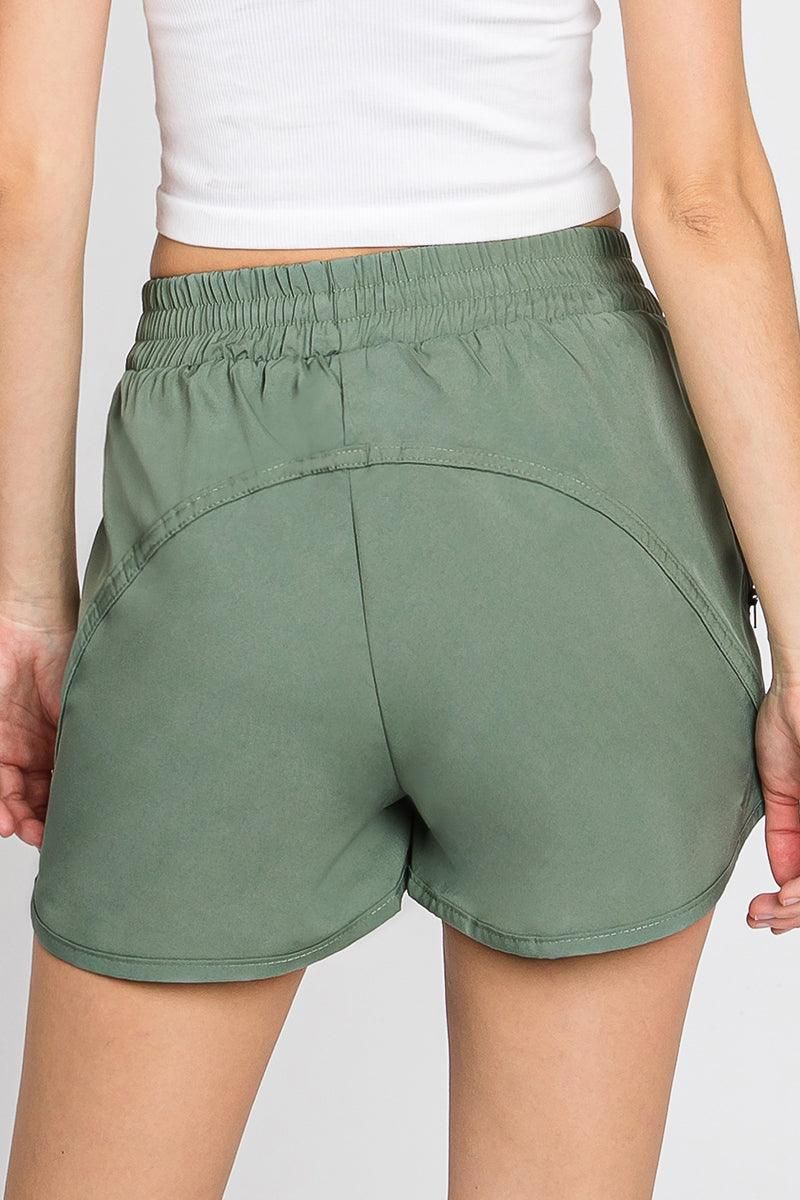 ZIPPER POCKET DETAILED CASUAL SHORT PANTS - Doublju