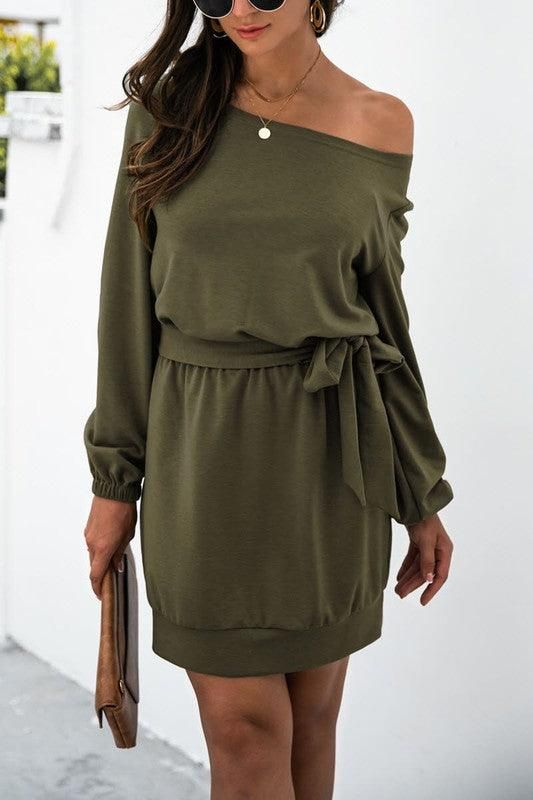 SOLID COLOR STITCHING LONG SLEEVED DRESS - Doublju