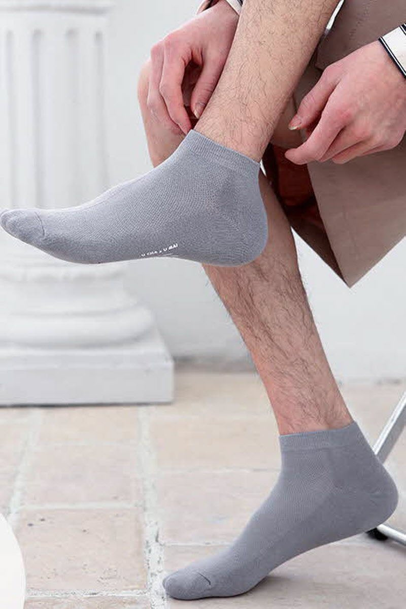 BREATHABLE SOLID COLOR COTTON SOCKS