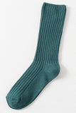 SOLID COLOR VERTICAL LINE SOCKS