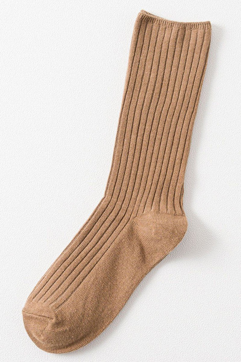 SOLID COLOR VERTICAL LINE SOCKS