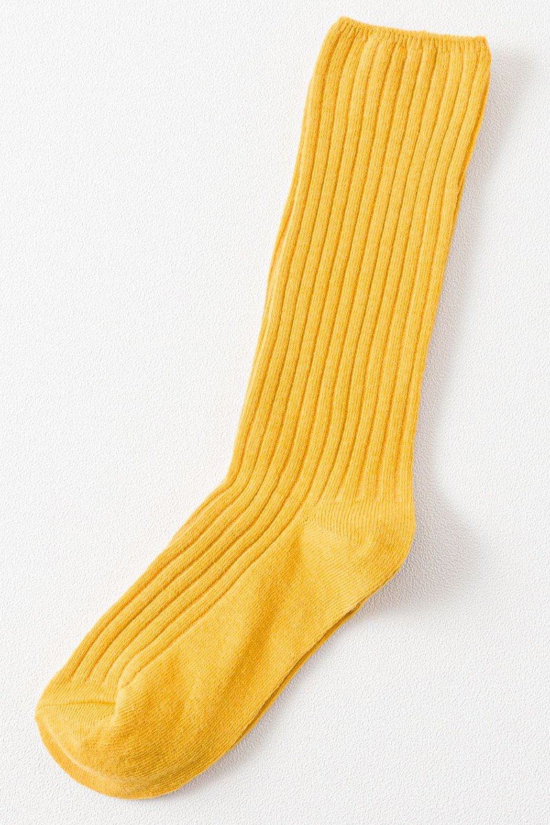 SOLID COLOR VERTICAL LINE SOCKS