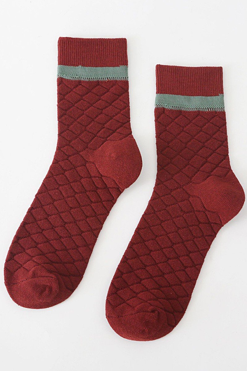 HOURGLASS QUILTED LINE COLOR CREW SOCKS