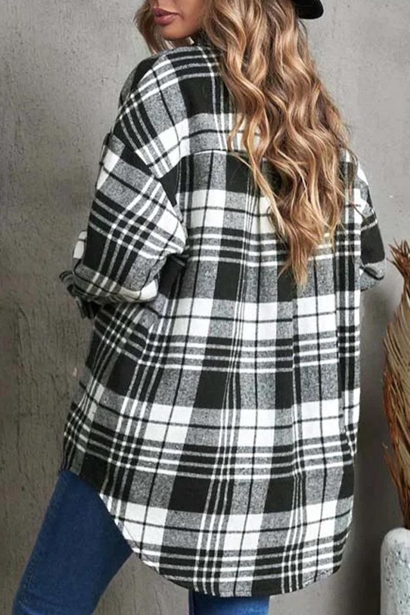 WOMEN PLAID BUTTON UP CASUAL SHACKET WITH POCKETS - Doublju
