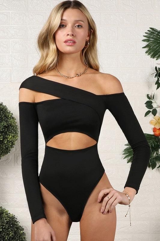 BANDED AND CUTOUT DETAILED SEXY BODYSUIT - Doublju