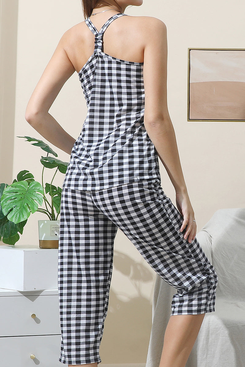 WOMENS SLEEVELESS V-NECK BANDED NECKLINE AND KNEE LENGTH PANTS PAJAMA SET