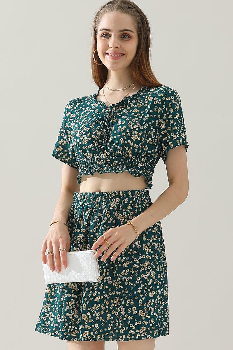 SMALL FLORAL CROP TOP AND HIGH WAIST SKIRT SET - Doublju