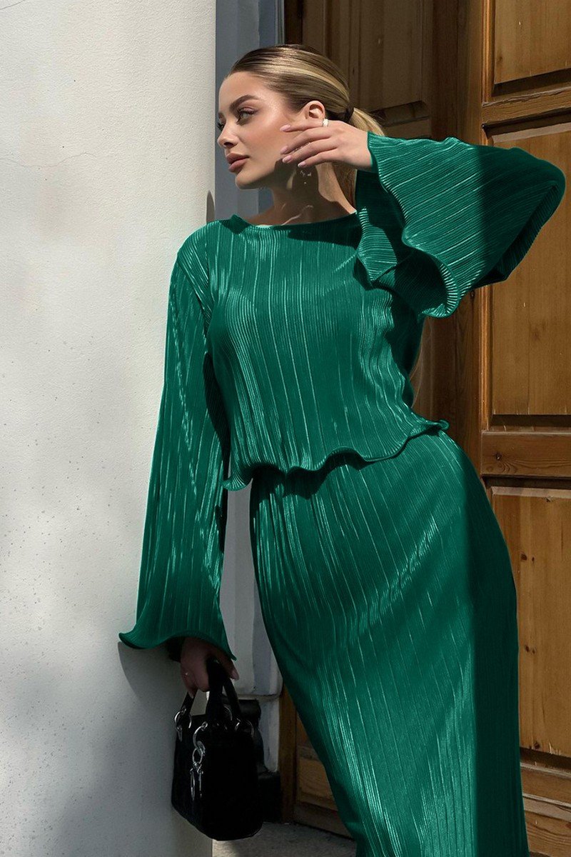 WOMEN PLEATED LONG SKIRT AND BELL SLEEVE TOP SET