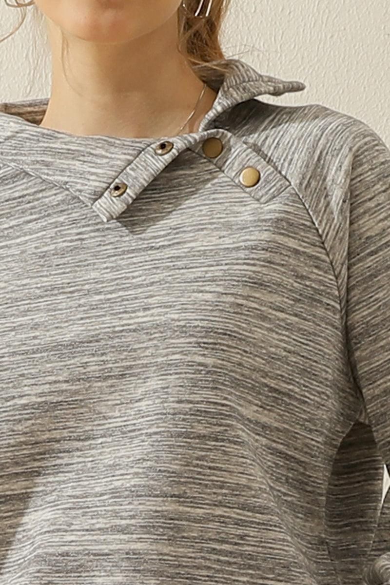 TURTLENECK BUTTON RAGLAN SLEEVES SWEATSHIRT - Doublju