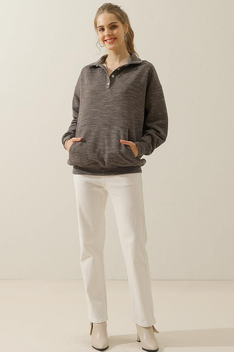 BOTTON COLLAR SWEATSHIRT WITH KANGAROO POCKET - Doublju