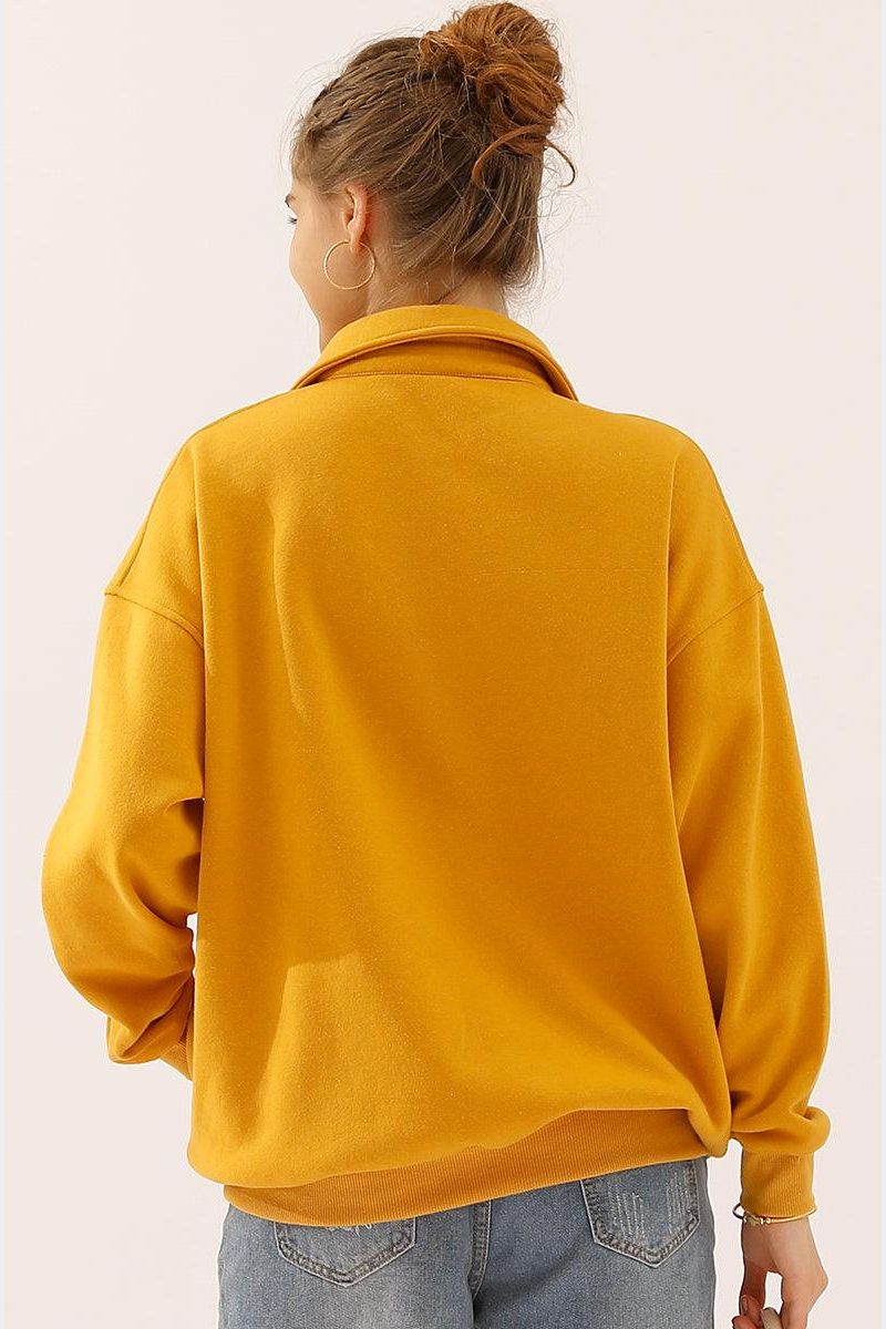 BOTTON COLLAR SWEATSHIRT WITH KANGAROO POCKET - Doublju