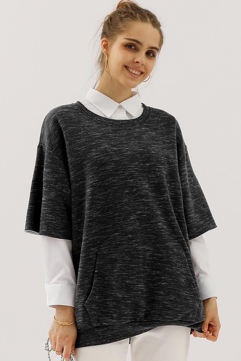 OVERSIZED SWEATSHIRT WITH KANGAROO POCKET - Doublju