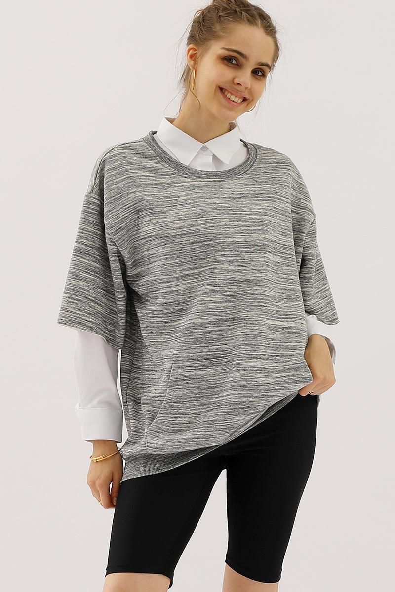 OVERSIZED SWEATSHIRT WITH KANGAROO POCKET - Doublju