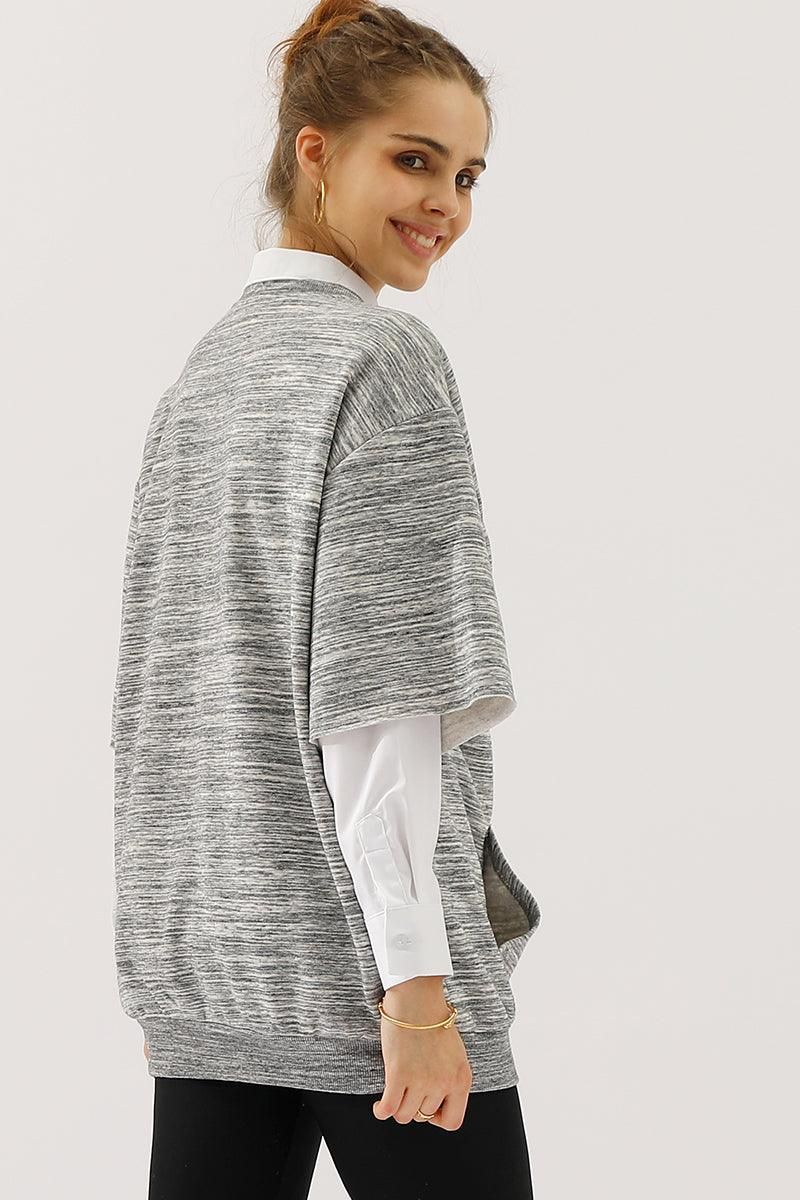 OVERSIZED SWEATSHIRT WITH KANGAROO POCKET - Doublju