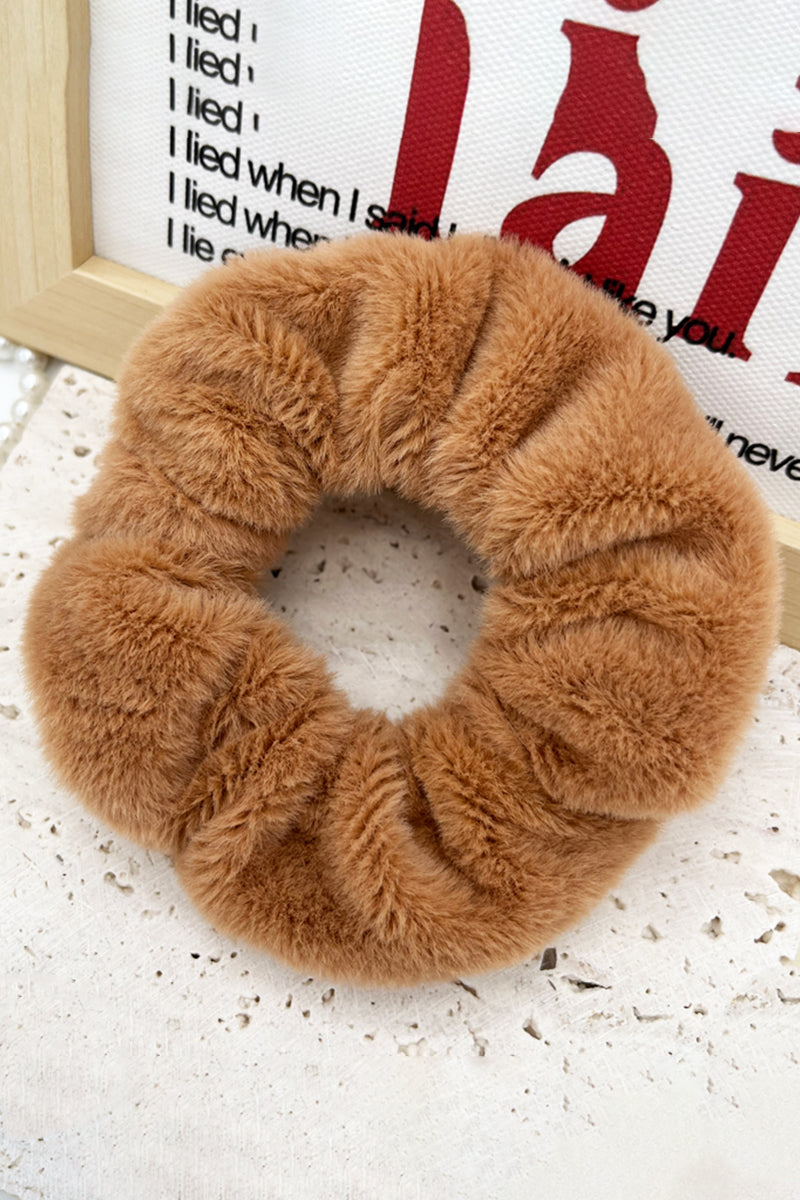 FLUFFY PLEATED SCRUNCHIE HAIR TIE