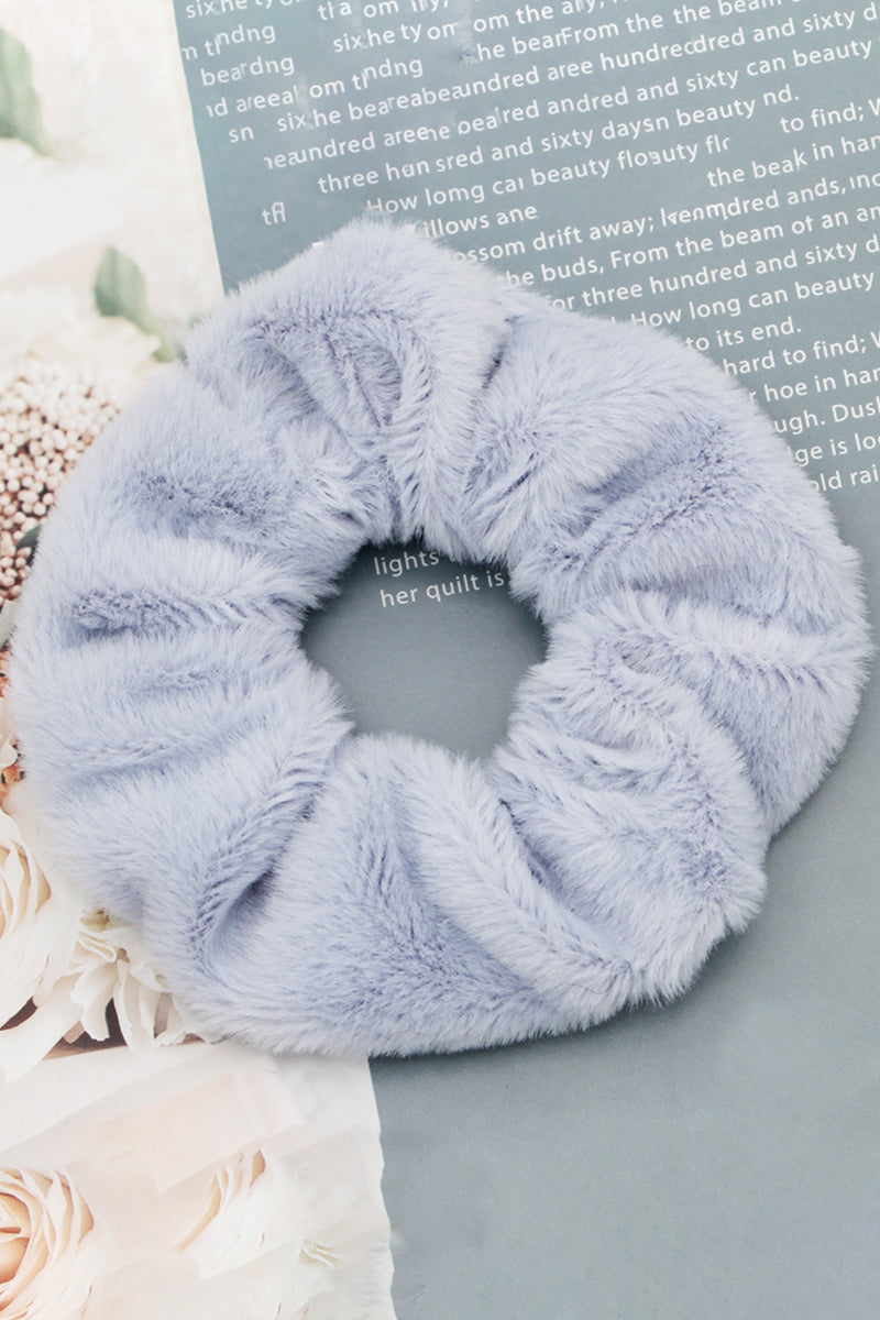 FLUFFY PLEATED SCRUNCHIE HAIR TIE