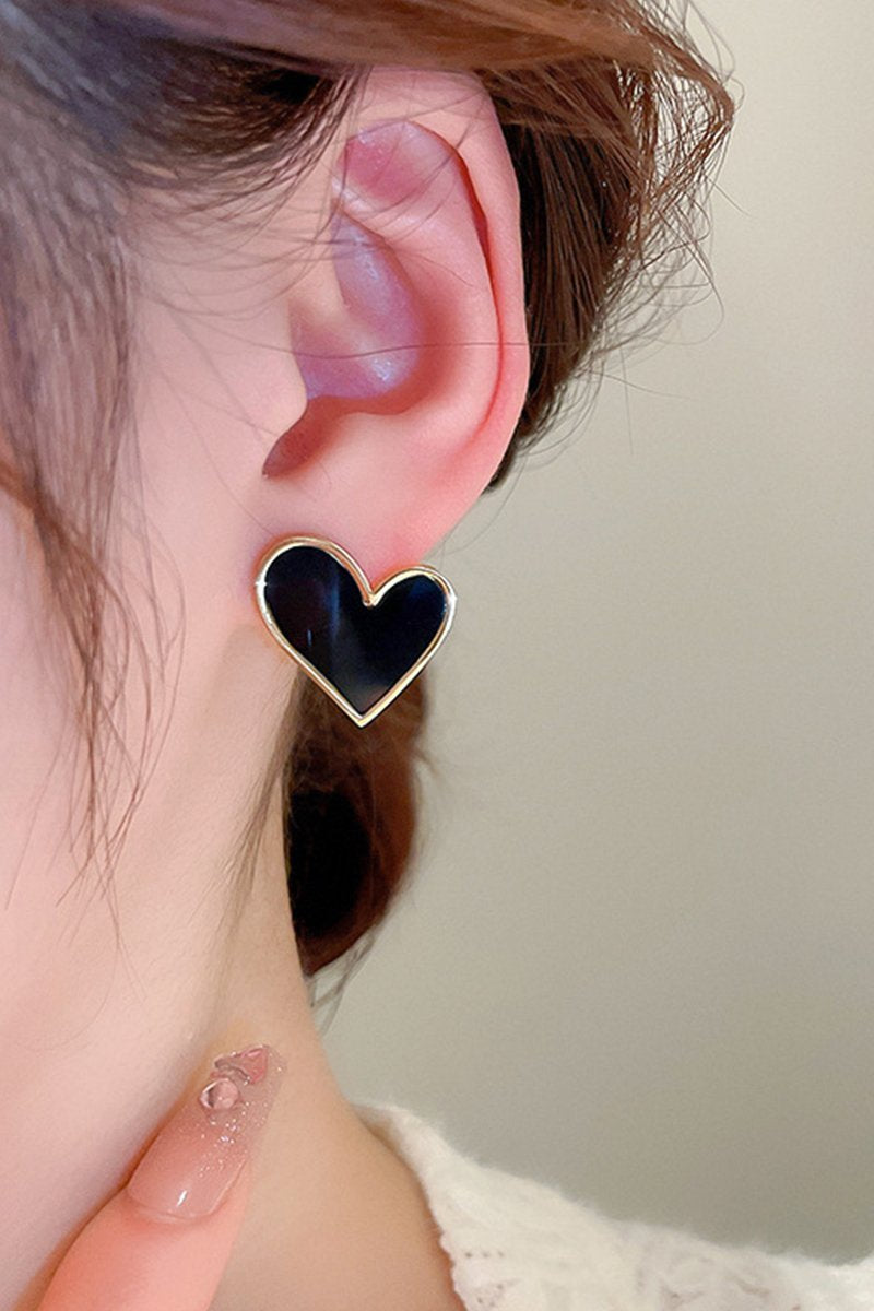 BLACK HEART STUD EARRINGS
