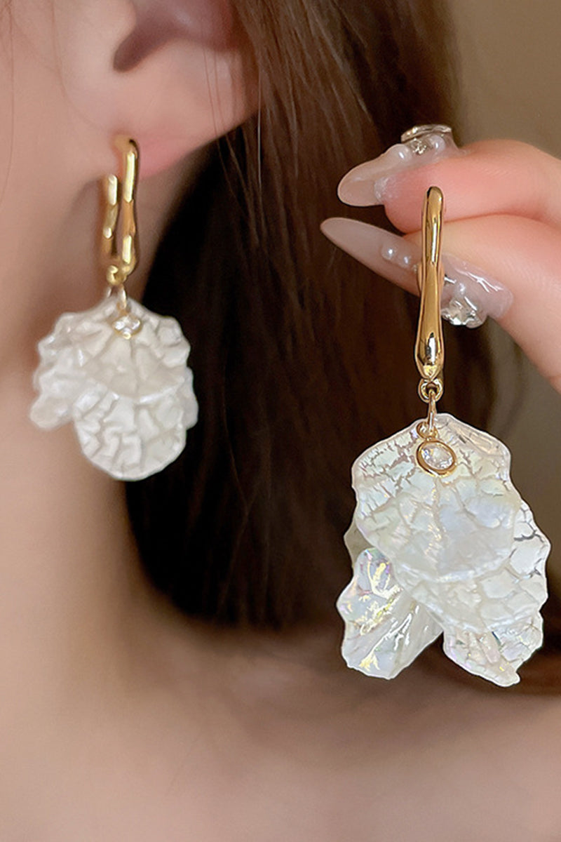 SWEET PLEATED FLOWER EARRINGS