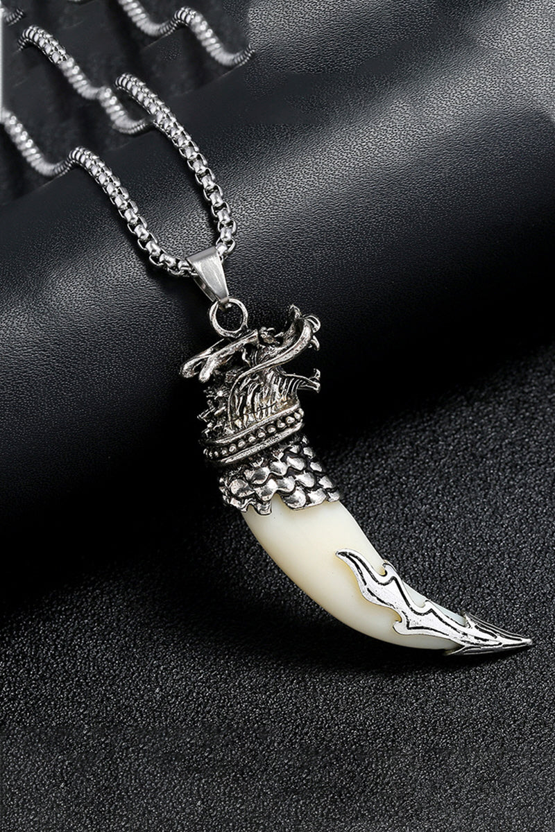 FASHION WOLF HEAD AND SPIKE PENDANT NECKLACE