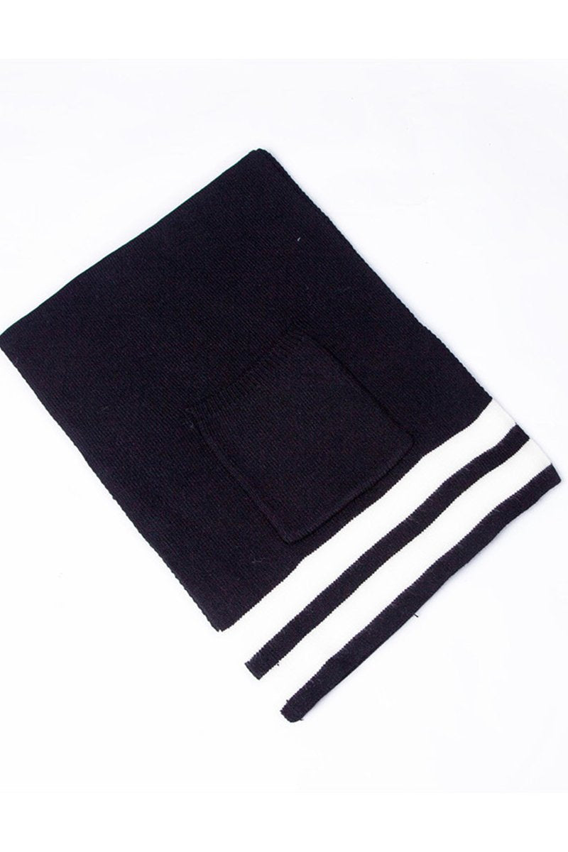 CASUAL COZY SCARF WITH POCKETS