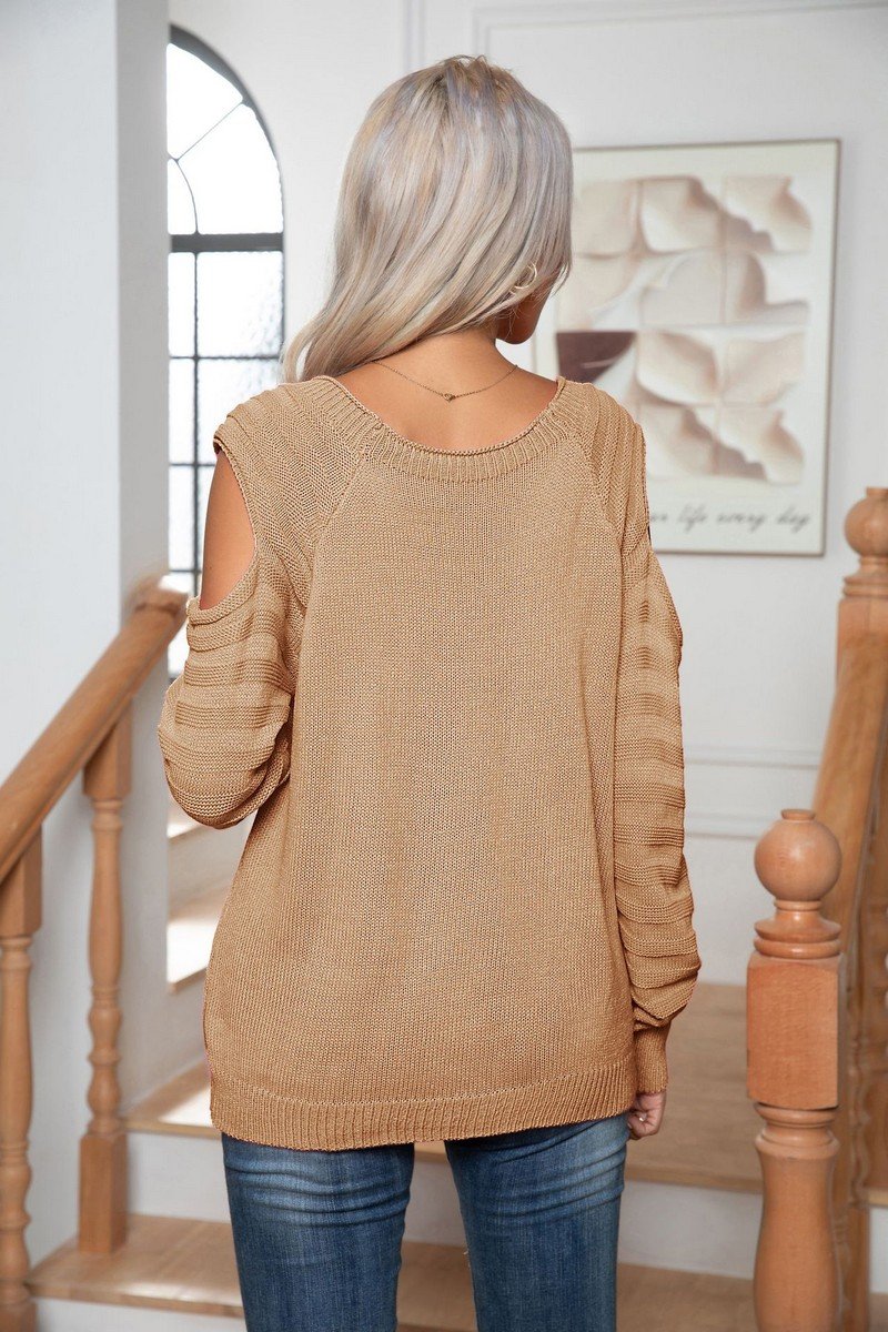 WOMEN CUT OUT DETAILED BUTTON DECKED KNIT SWEATER