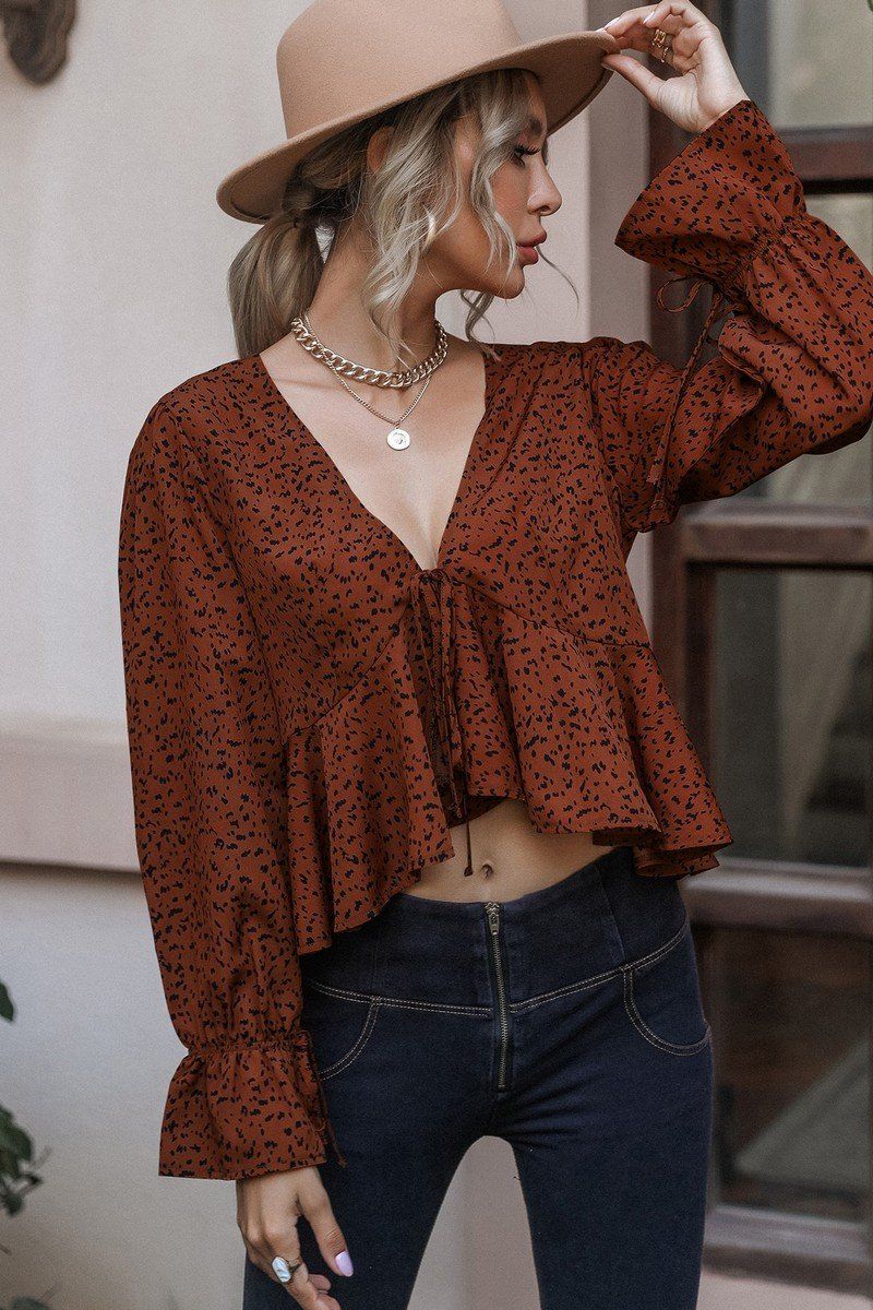 WOMEN ANIMAL PRINTING SEXY V NECK CROP BLOUSE
100% POLYESTER
SIZE S-M-L
MADE IN CHINA